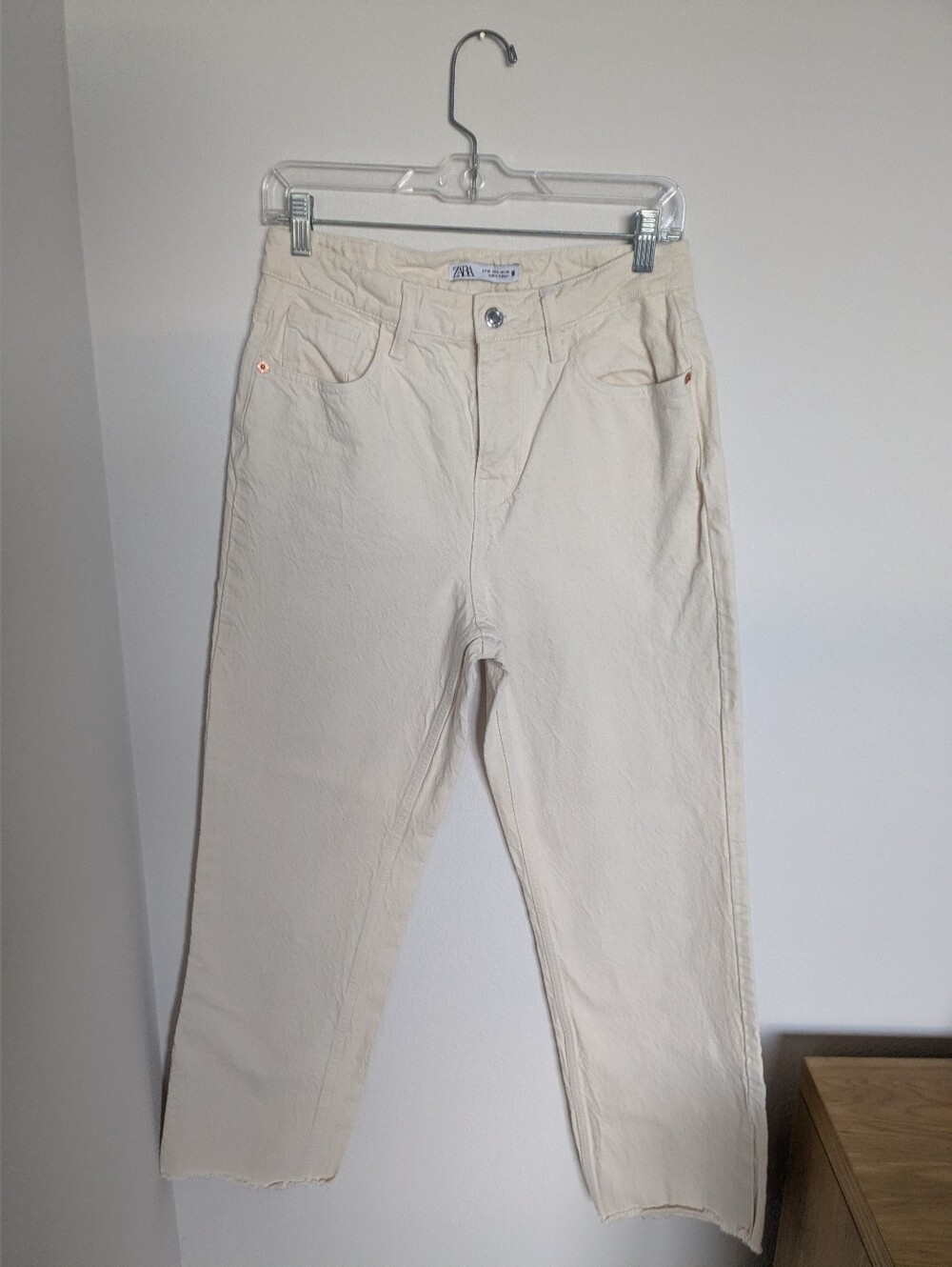 Zara High Rise Jeans 28x29 - Picture 2 of 6